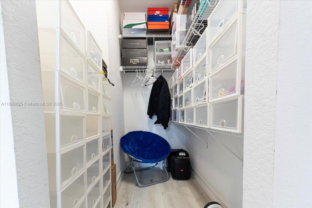 PEMBROKE LAKES SOUTH - Residential