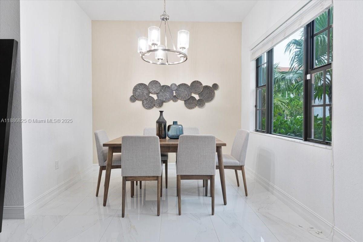 PEMBROKE LAKES SOUTH - Residential