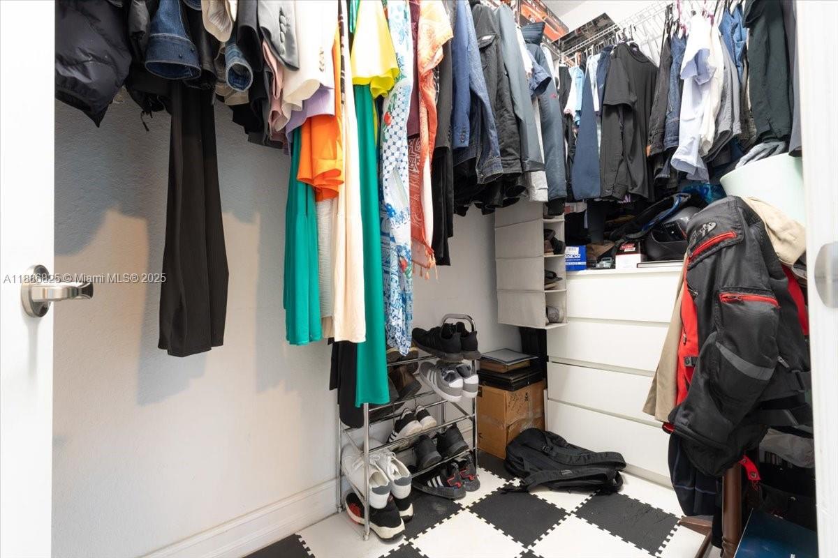 PEMBROKE LAKES SOUTH - Residential