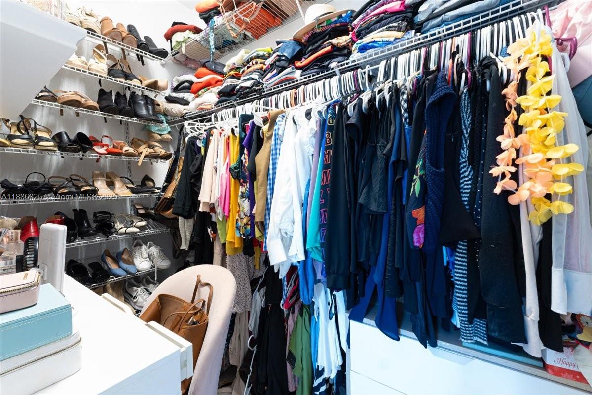 PEMBROKE LAKES SOUTH - Residential