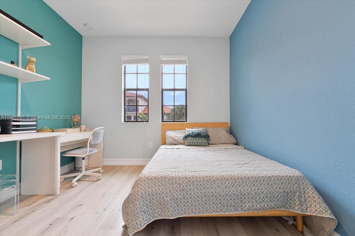 PEMBROKE LAKES SOUTH - Residential