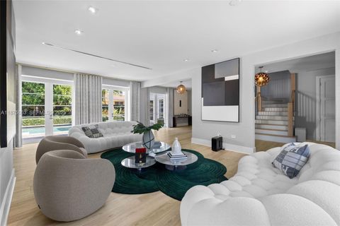 2887 Pine Tree Dr Miami Beach FL 33140