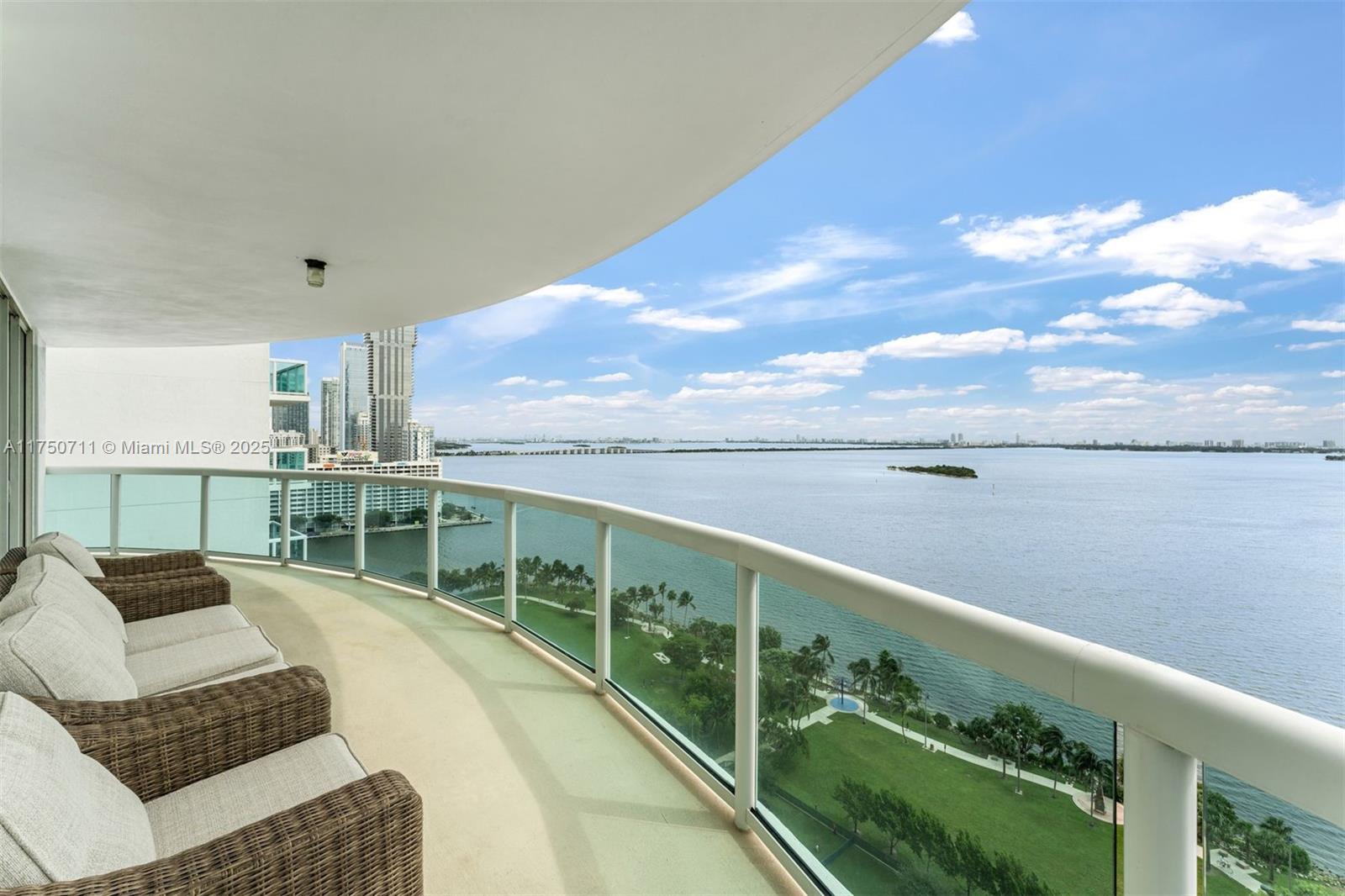 1800 N Bayshore Dr 2101