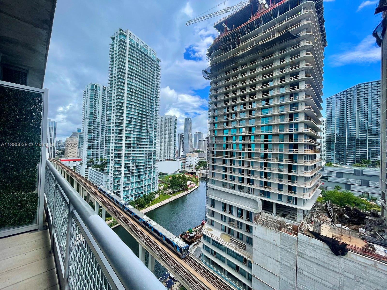 690 SW 1st Ct 2112
