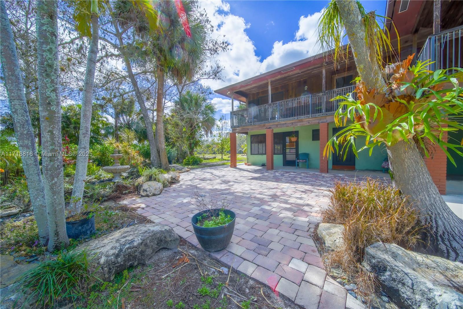 PALM BEACH FARMS CO 3 - Residential