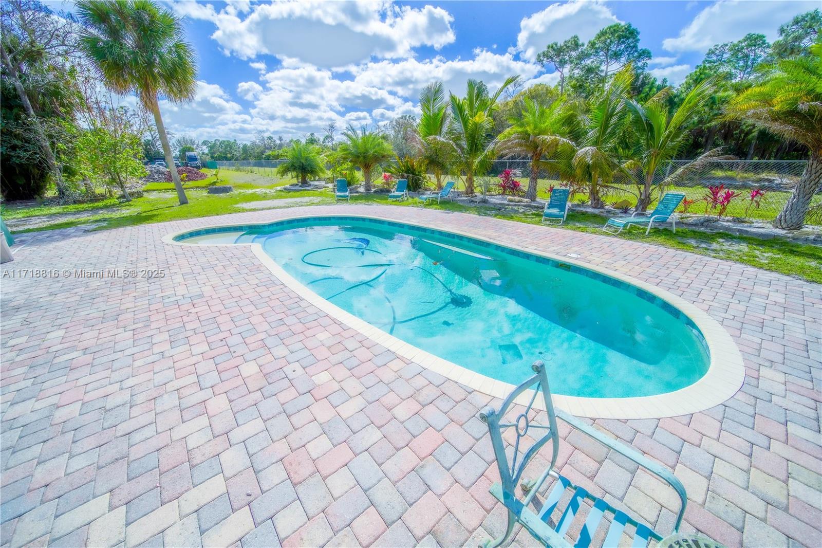 PALM BEACH FARMS CO 3 - Residential