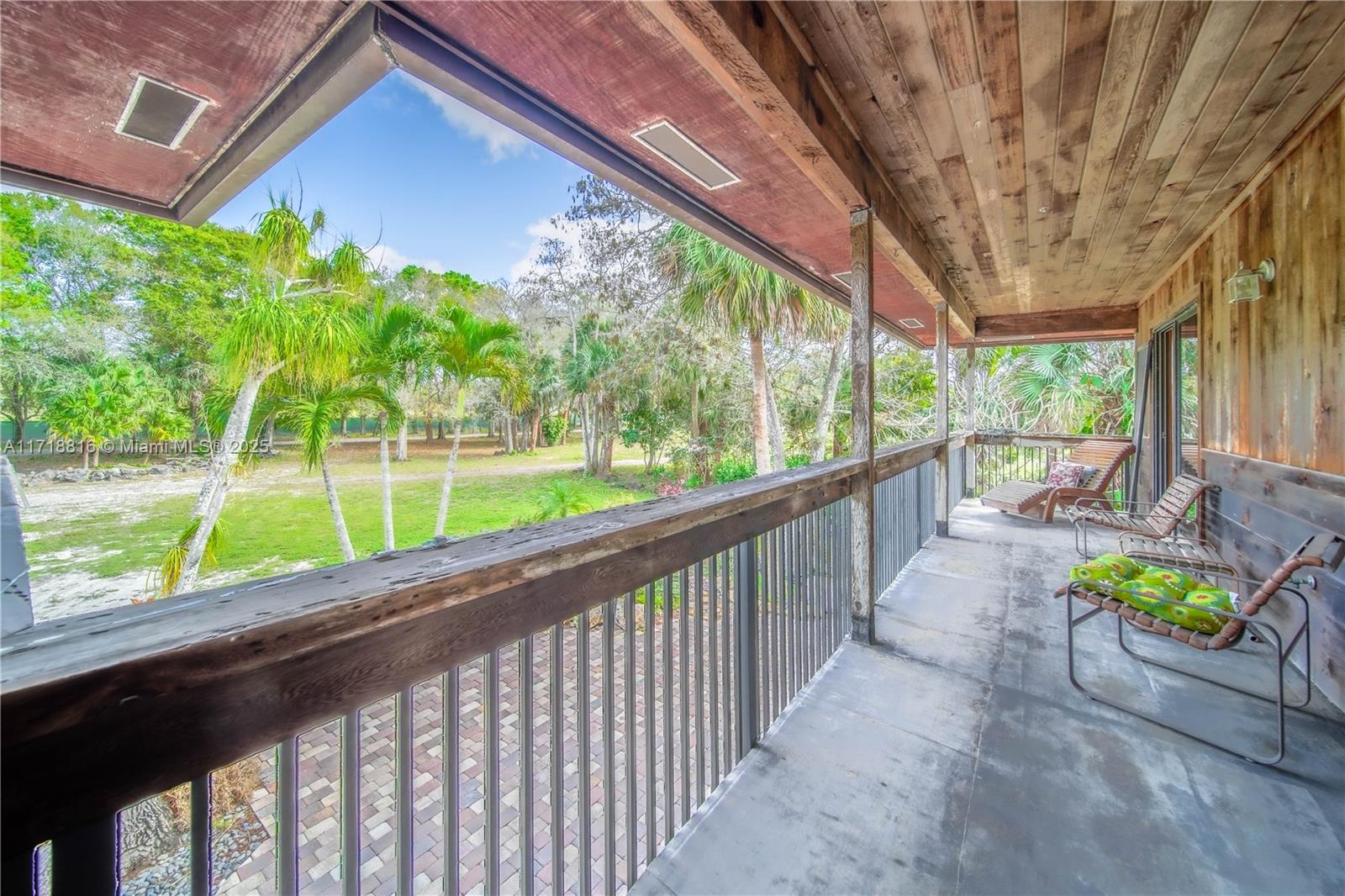 PALM BEACH FARMS CO 3 - Residential