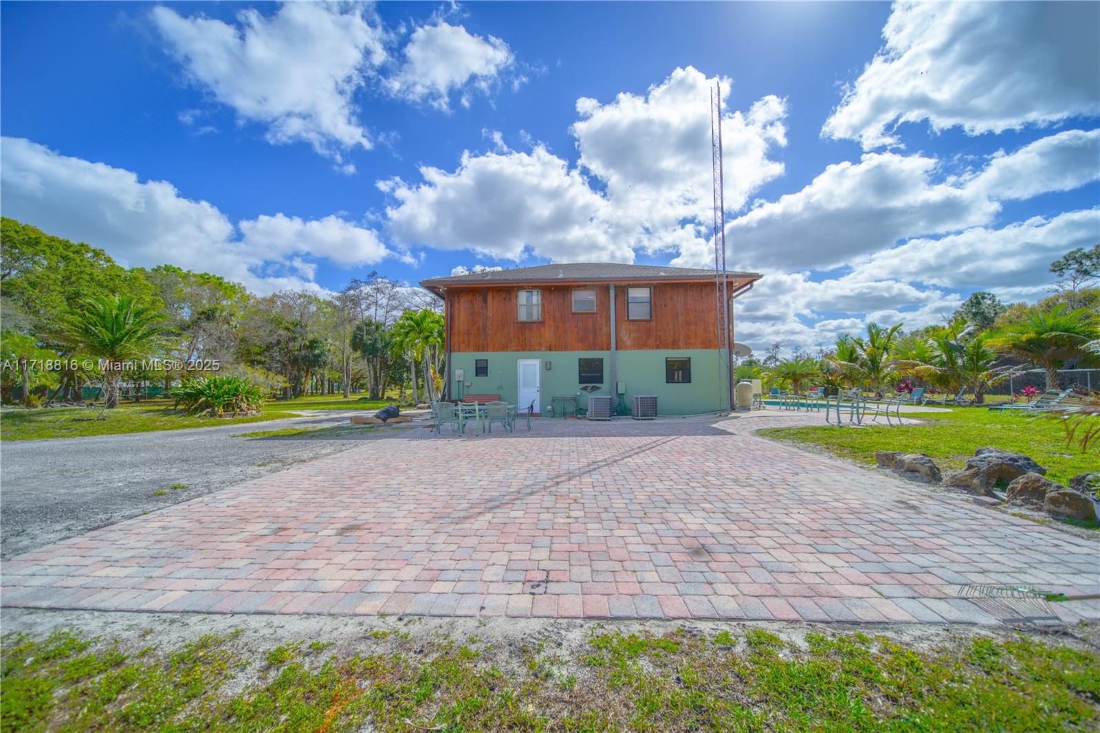 PALM BEACH FARMS CO 3 - Residential
