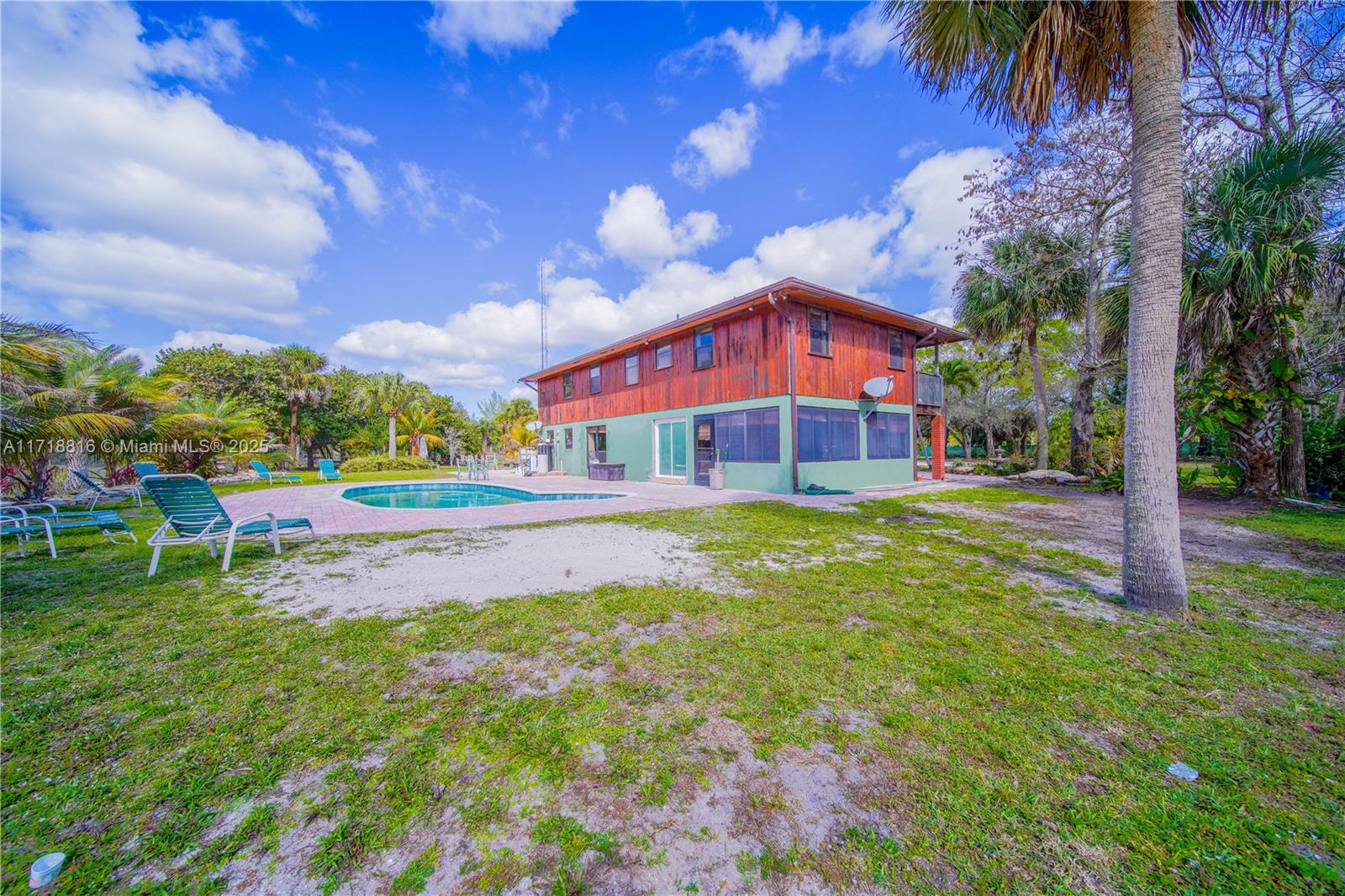 PALM BEACH FARMS CO 3 - Residential