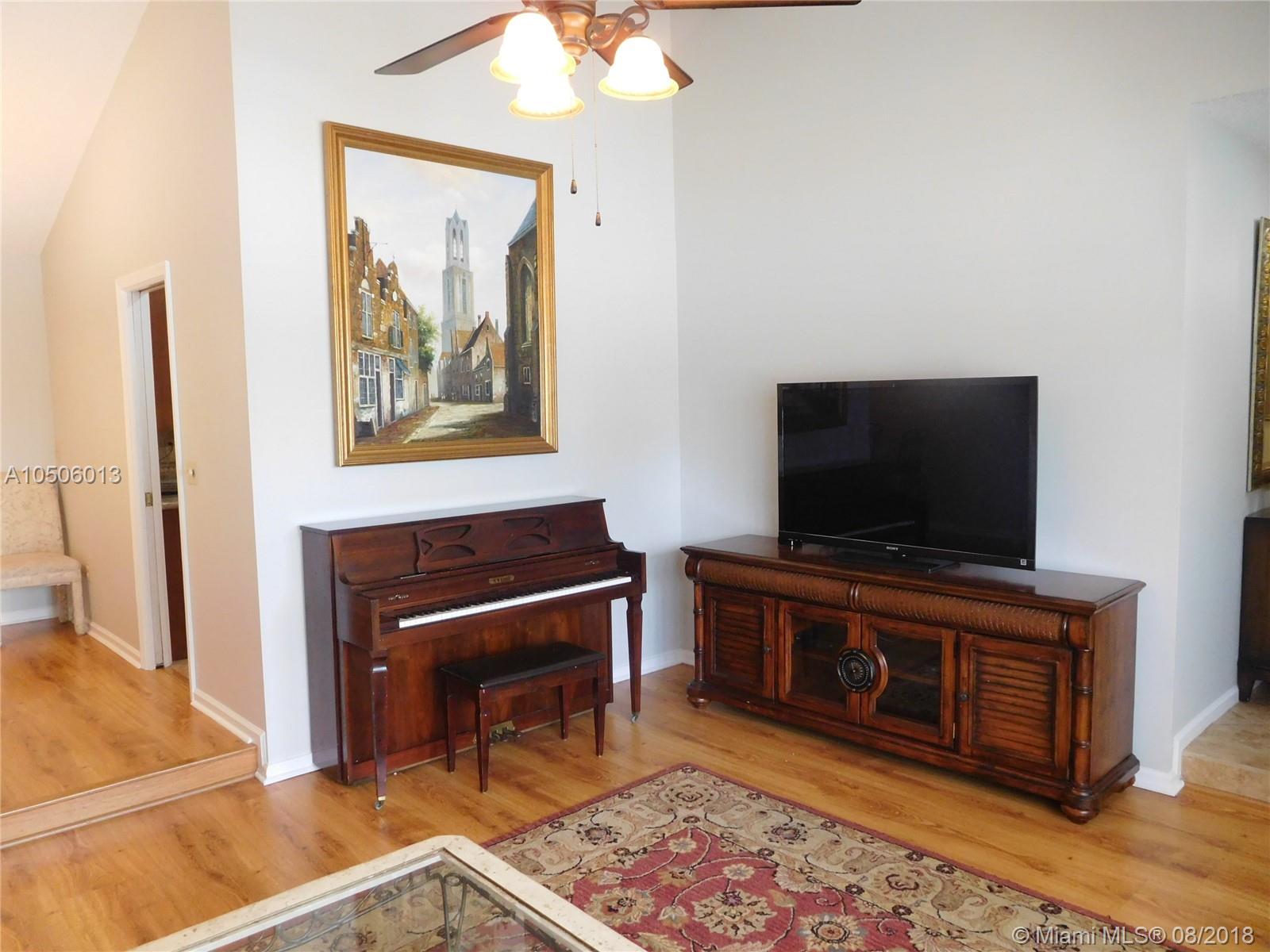 SOUTH SHORE 2 OF WELLINGT - Residential