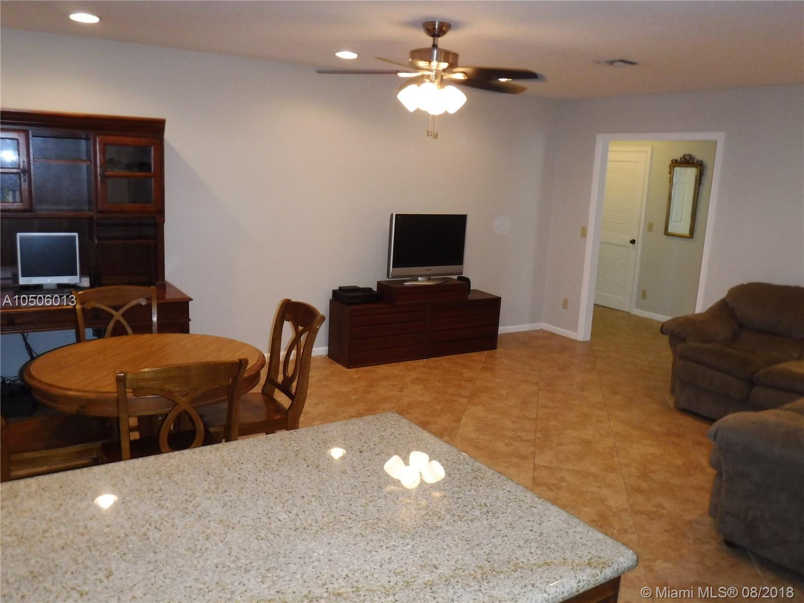 SOUTH SHORE 2 OF WELLINGT - Residential