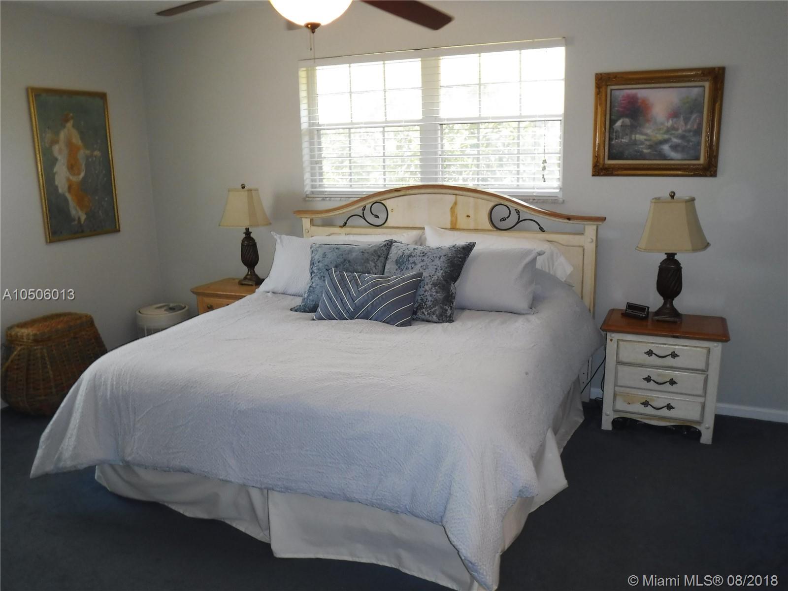 SOUTH SHORE 2 OF WELLINGT - Residential