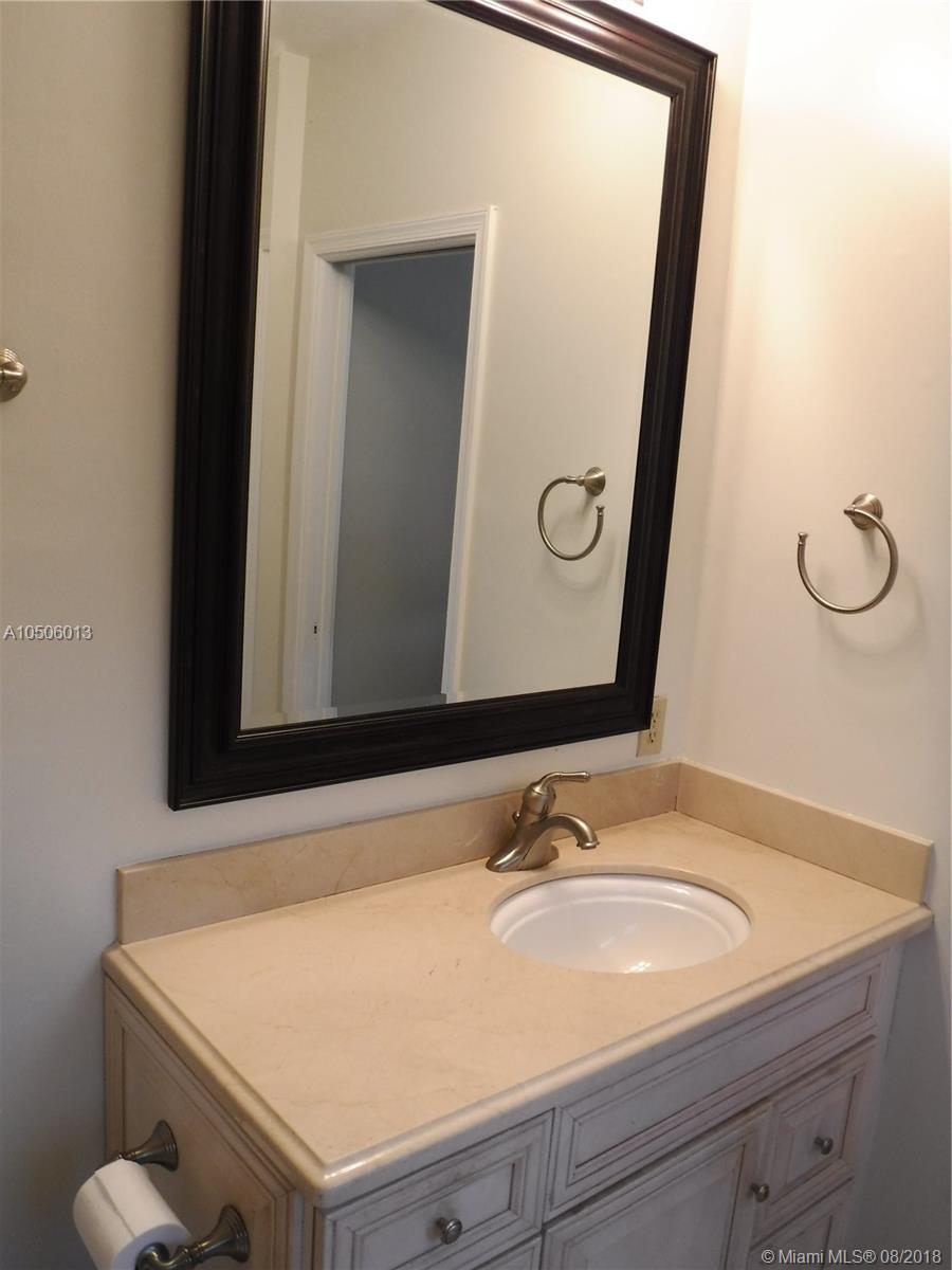 SOUTH SHORE 2 OF WELLINGT - Residential