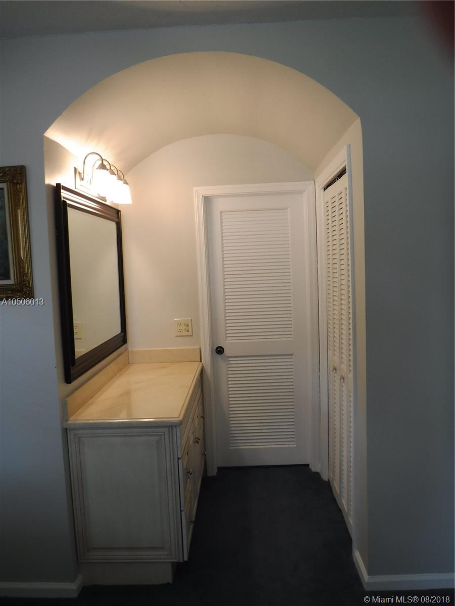 SOUTH SHORE 2 OF WELLINGT - Residential