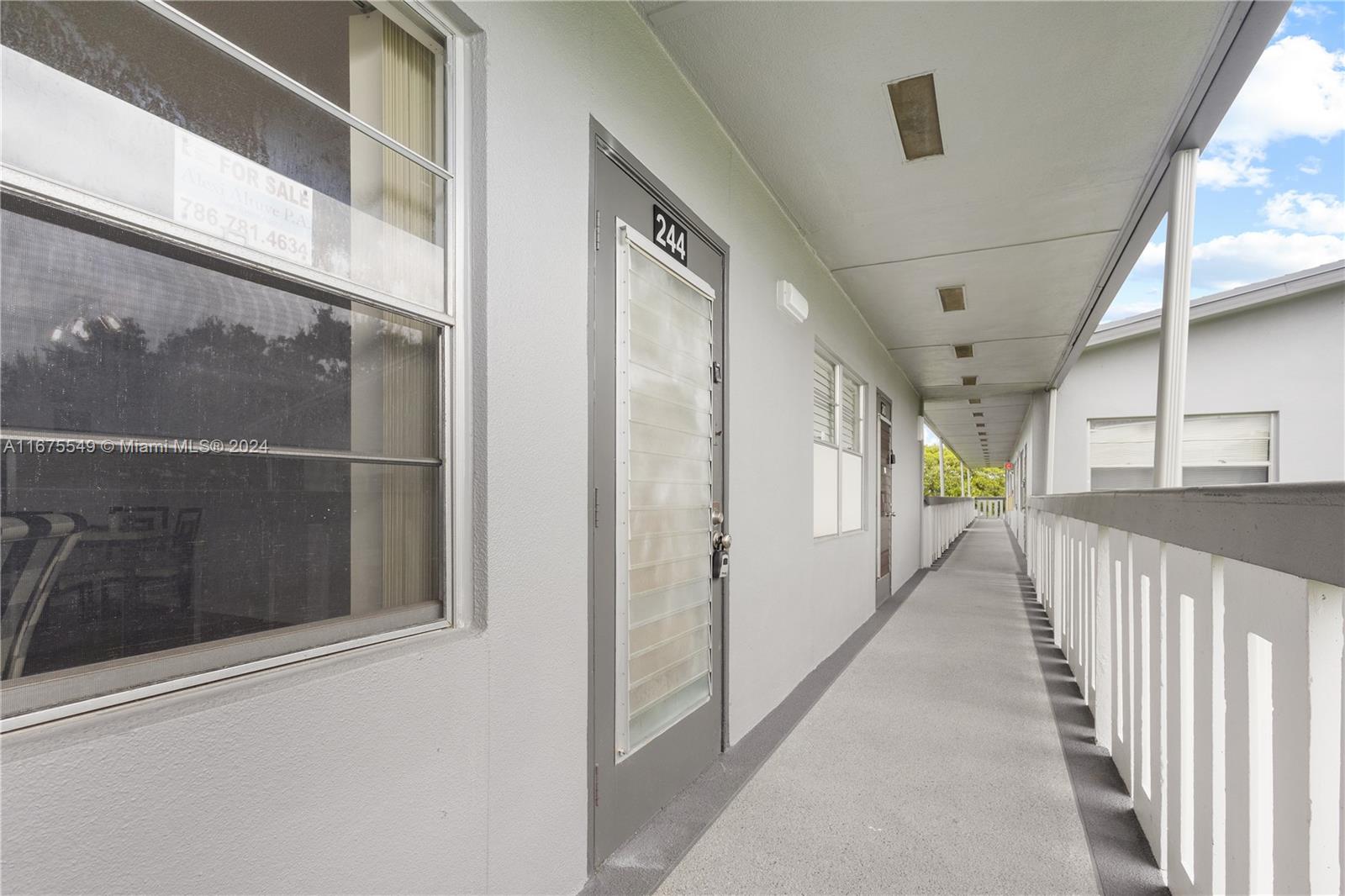 SUFFOLK AT CENTURY VILLAG - Residential