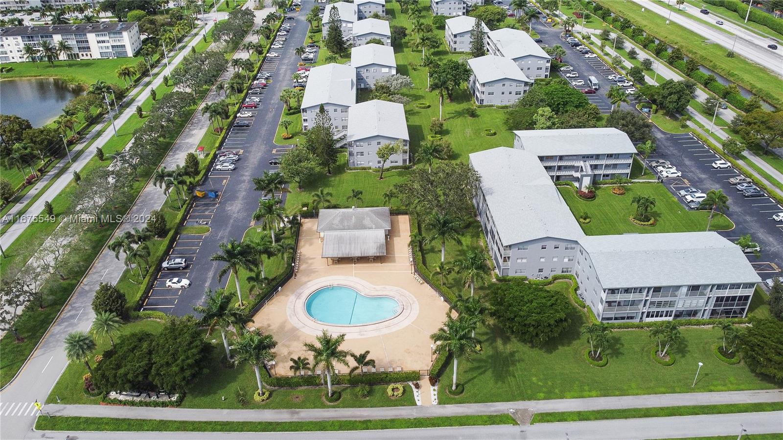 SUFFOLK AT CENTURY VILLAG - Residential