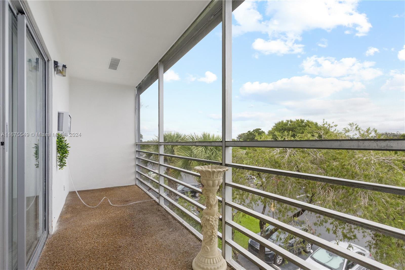 SUFFOLK AT CENTURY VILLAG - Residential