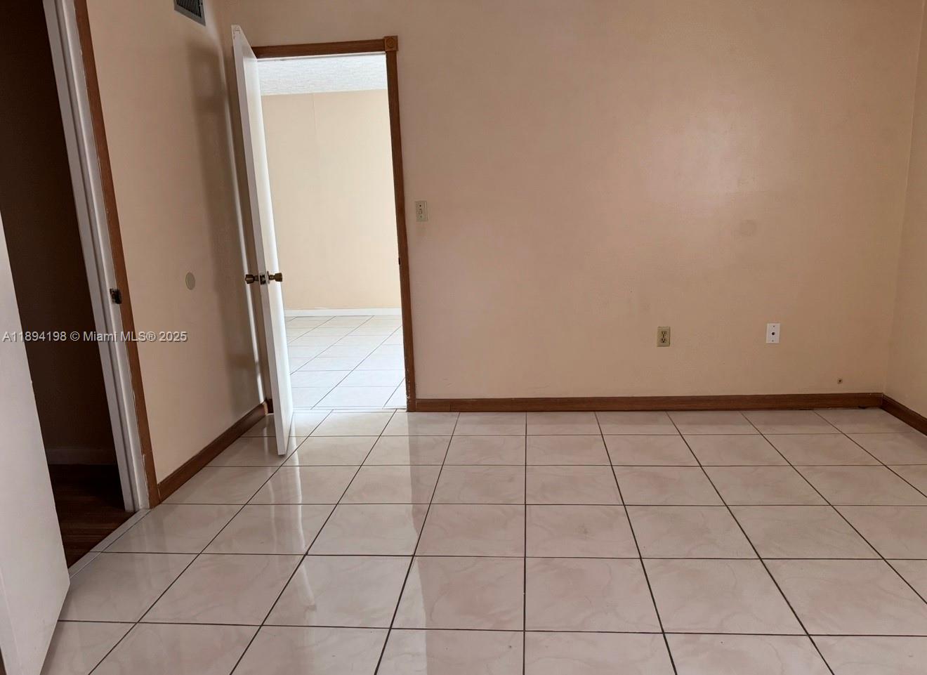 FOCSA CONDO - Residential Lease