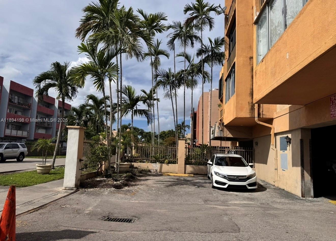 FOCSA CONDO - Residential Lease