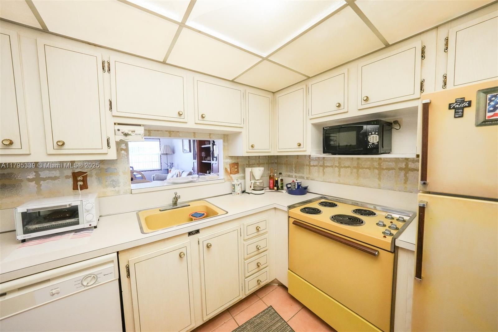 WALNUT GARDENS CONDO - Residential