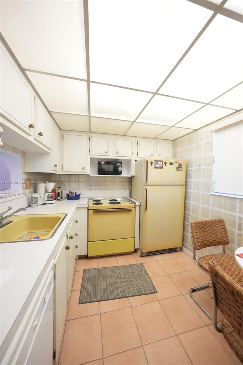 WALNUT GARDENS CONDO - Residential