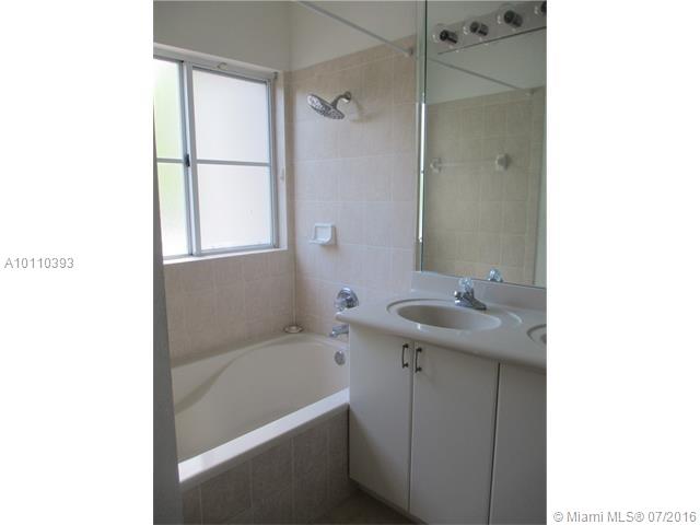 Leeward/Islands/Doral Con - Residential Lease