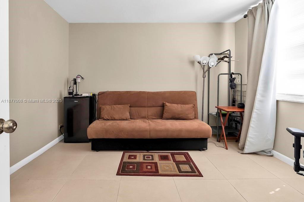 WINSTON TOWERS 200 - Residential