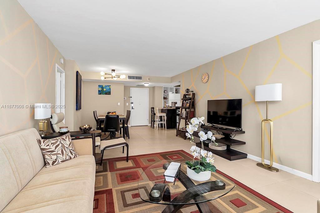 WINSTON TOWERS 200 - Residential