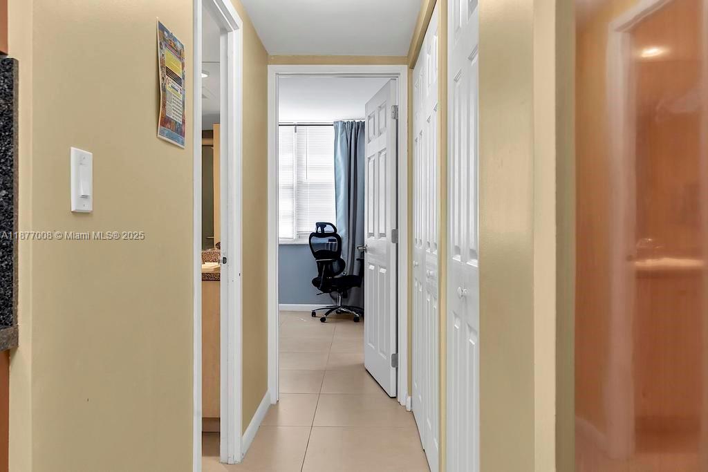 WINSTON TOWERS 200 - Residential