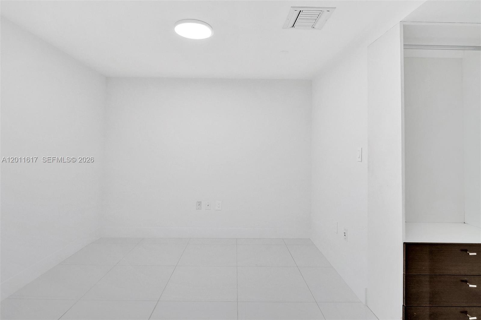 900 BISCAYNE BAY CONDO - Residential