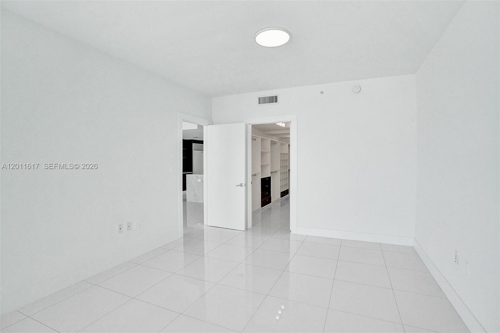 900 BISCAYNE BAY CONDO - Residential