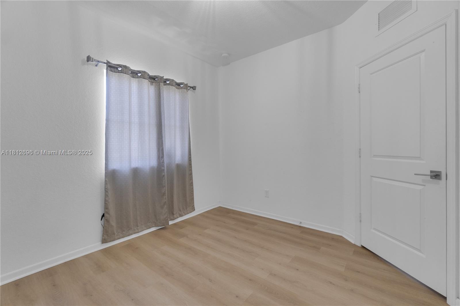 EDC ASSOCIATES PLAT - Residential Lease