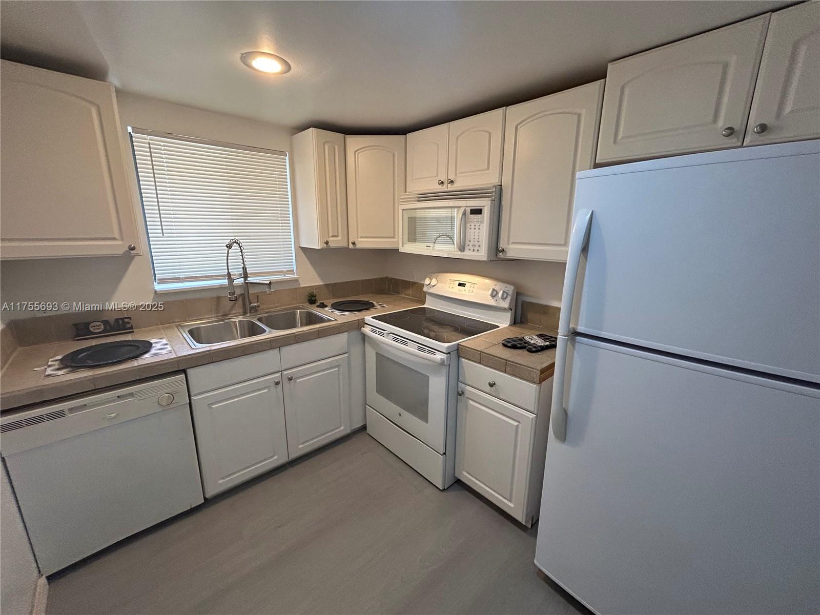 Rental Property at 1265 S Flagler Ave 219, Pompano Beach, Broward County, Florida - Bedrooms: 2 
Bathrooms: 2  - $1,850 MO.