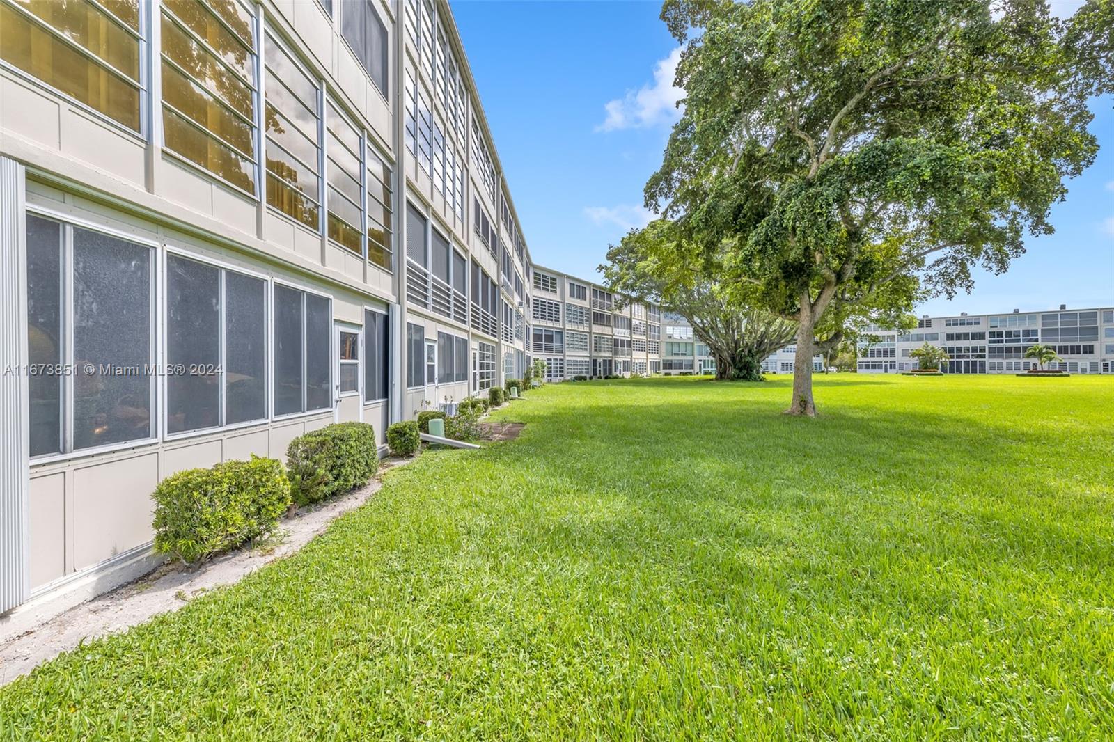 GRANTHAM E CONDO - Residential