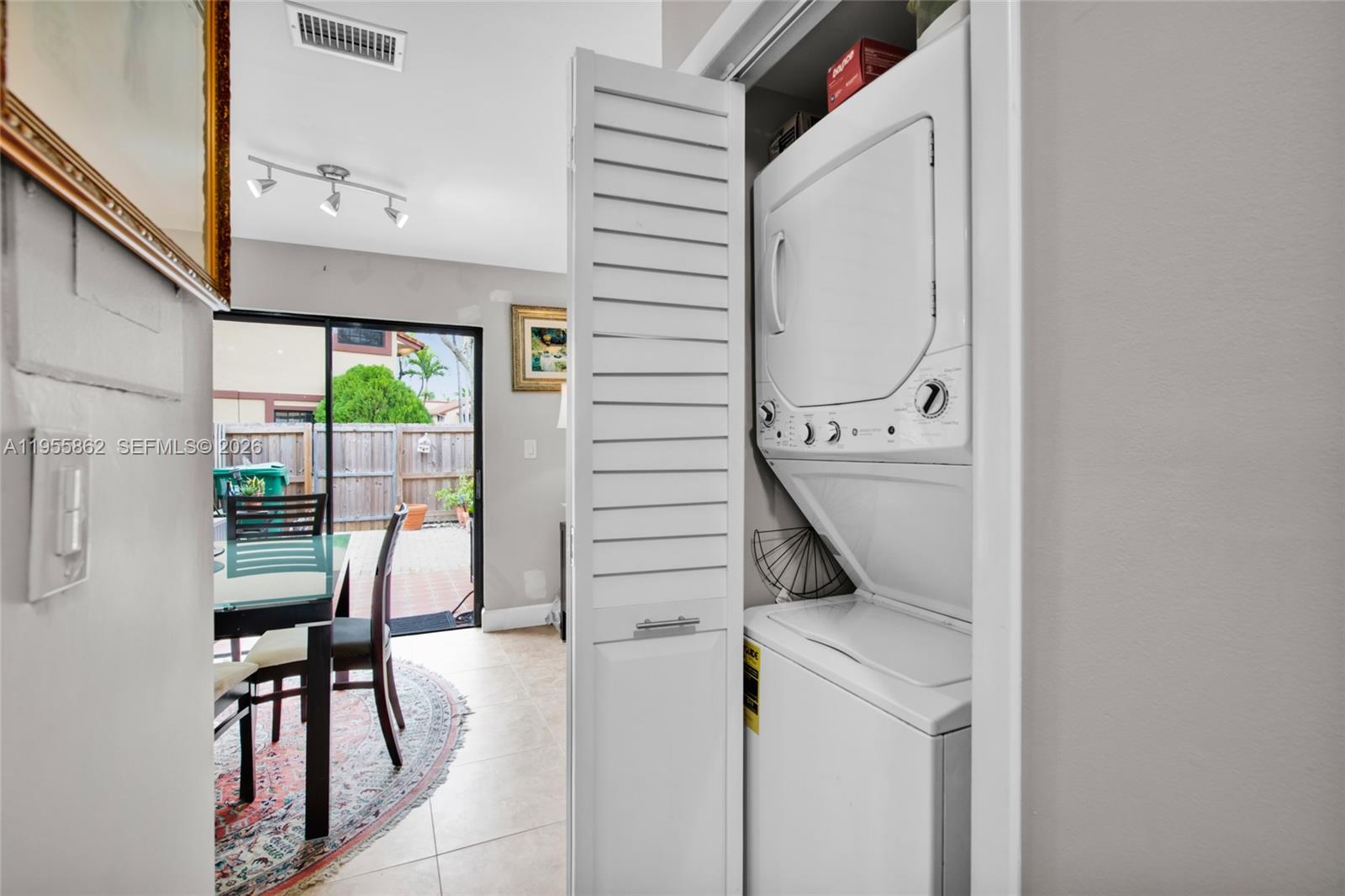 REPLAT OF MILLER DREAMS S - Residential