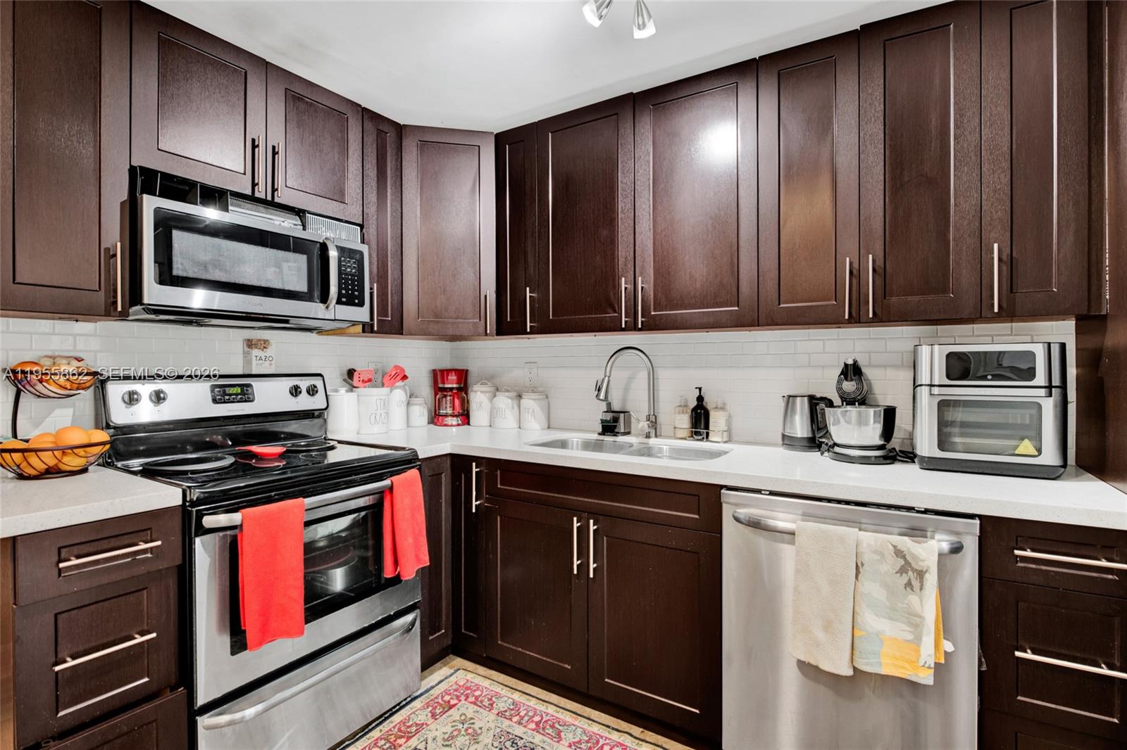 REPLAT OF MILLER DREAMS S - Residential