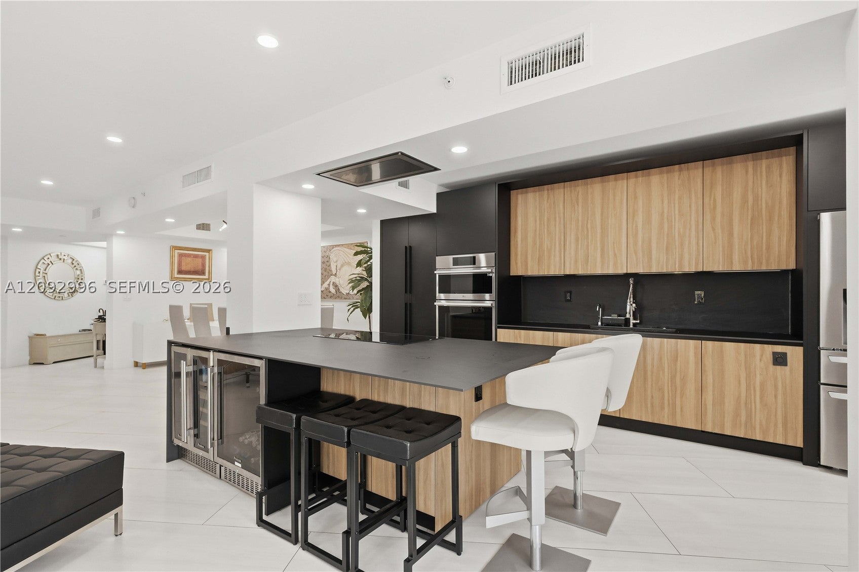 Properties 3 20281 E Country Club Dr 307