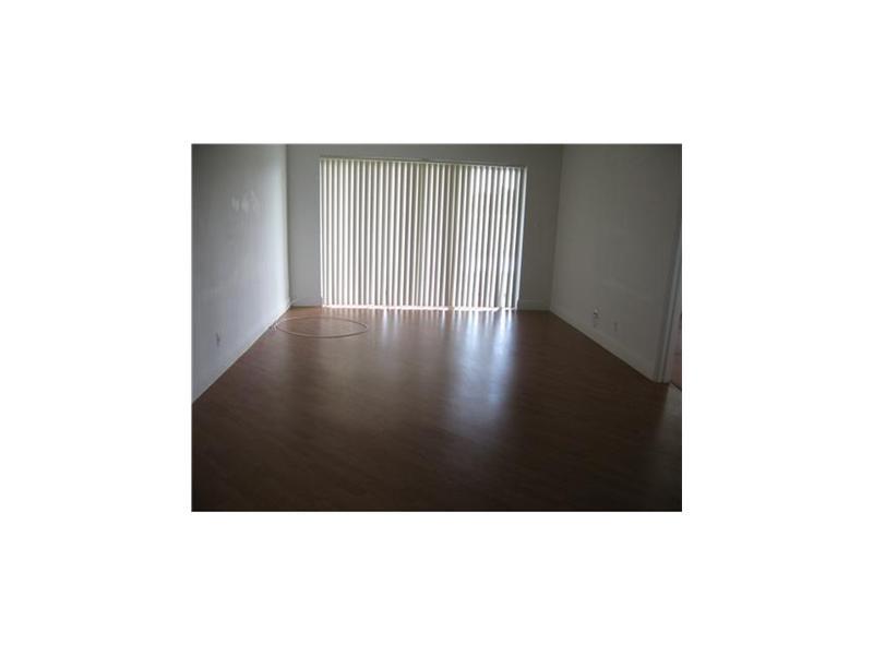 BREEZES AT PALM AIRE COND - Residential Lease