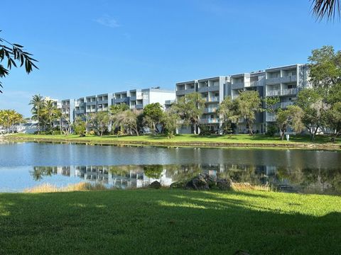 Condominium in Miami FL 9359 Fontainebleau Blvd Blvd.jpg