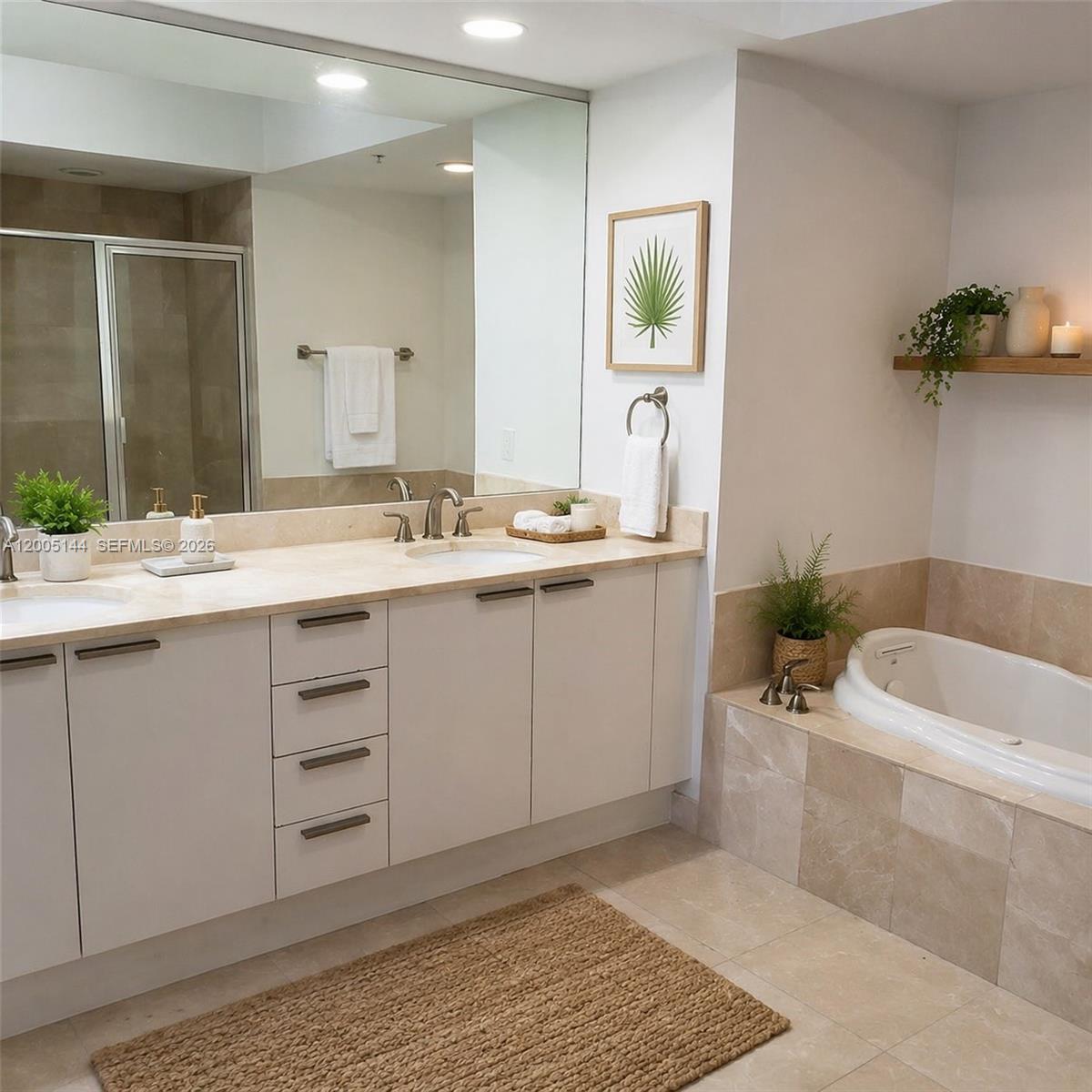 THE OAKS I CONDO - Residential