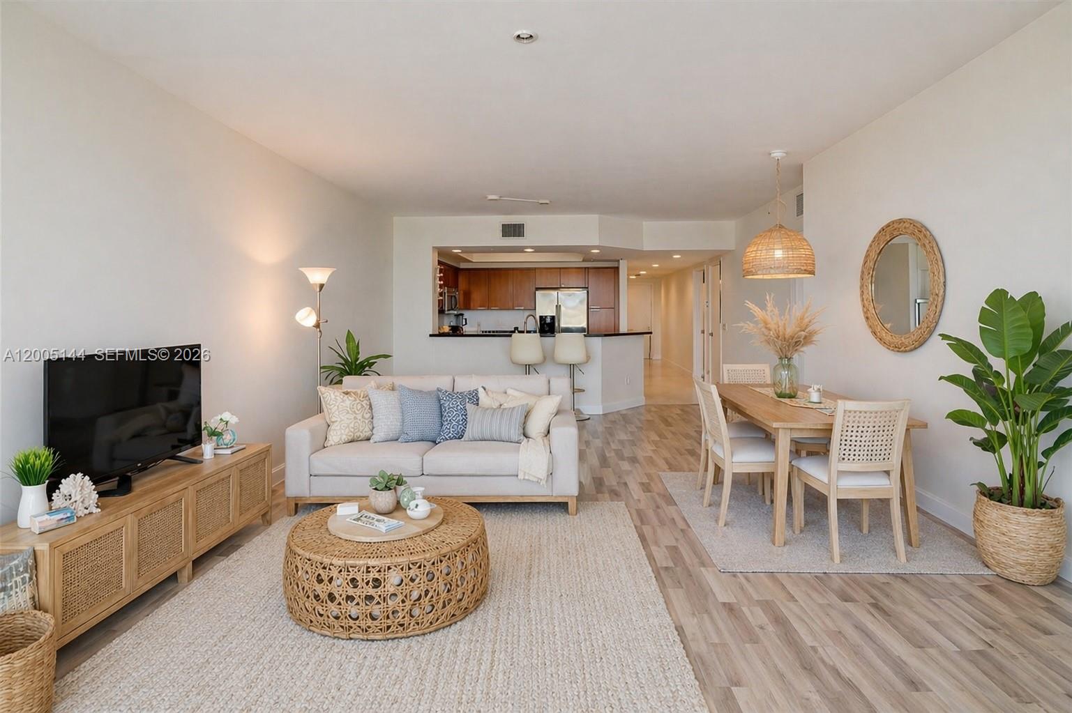 THE OAKS I CONDO - Residential