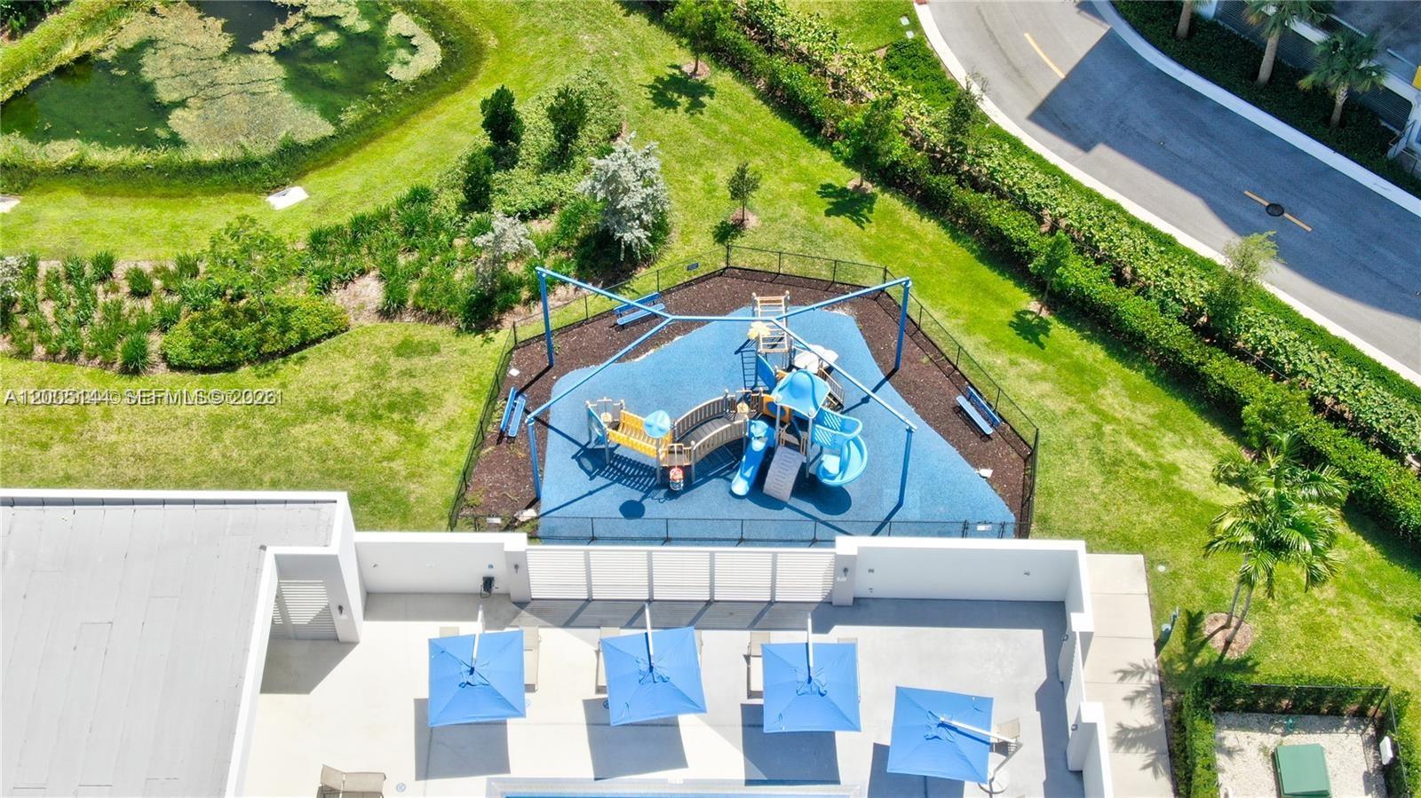 THE OAKS I CONDO - Residential