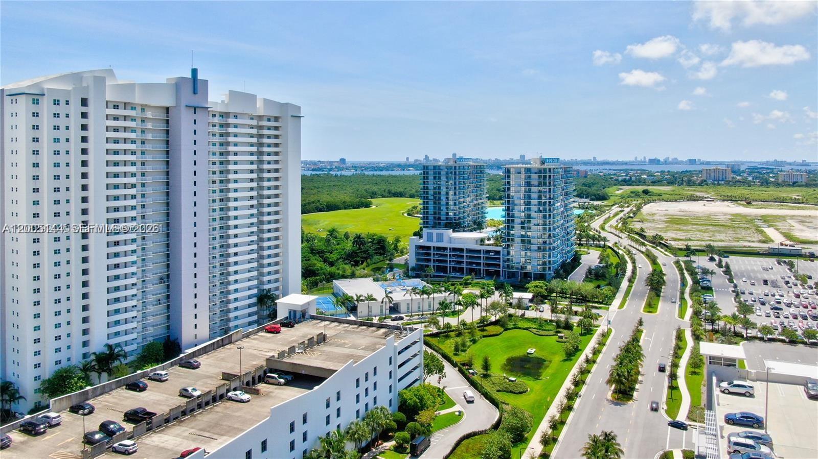 THE OAKS I CONDO - Residential