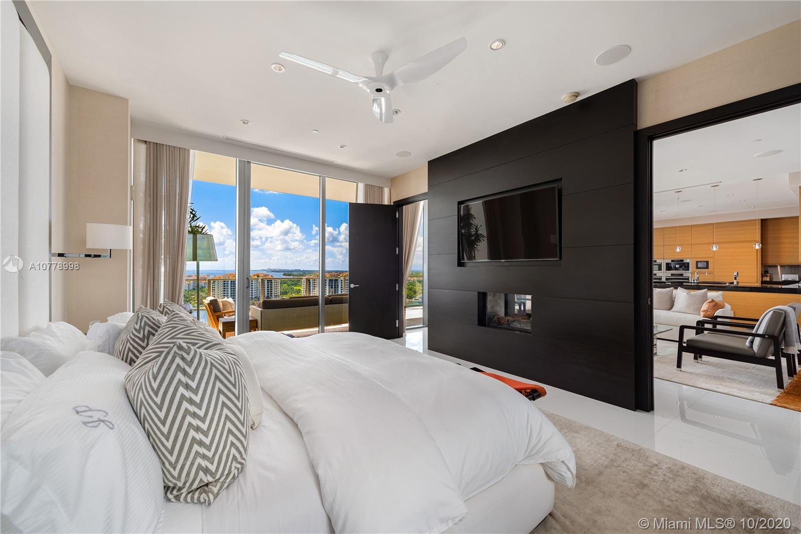 APOGEE CONDO - Residential