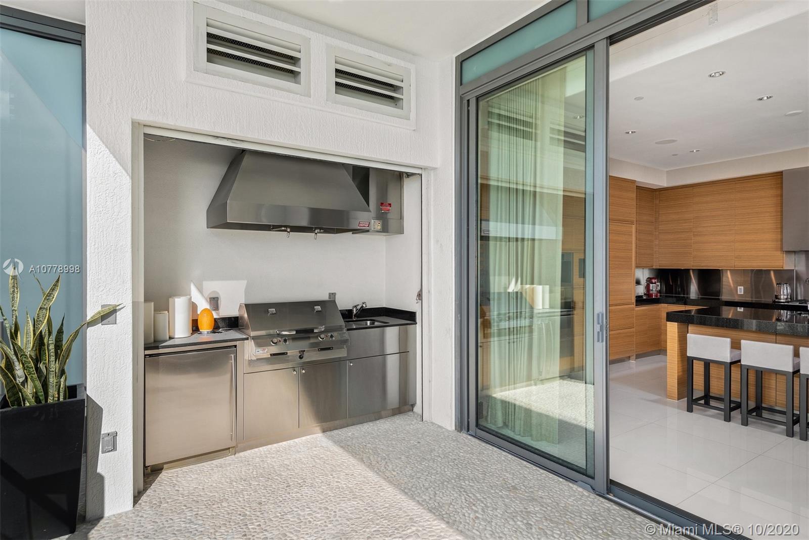 APOGEE CONDO - Residential