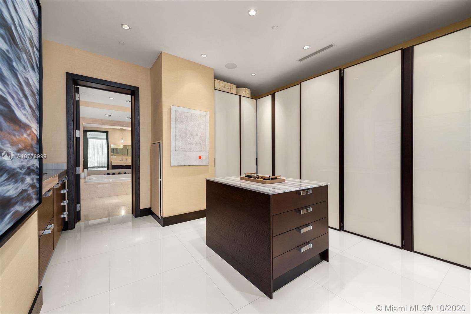 APOGEE CONDO - Residential