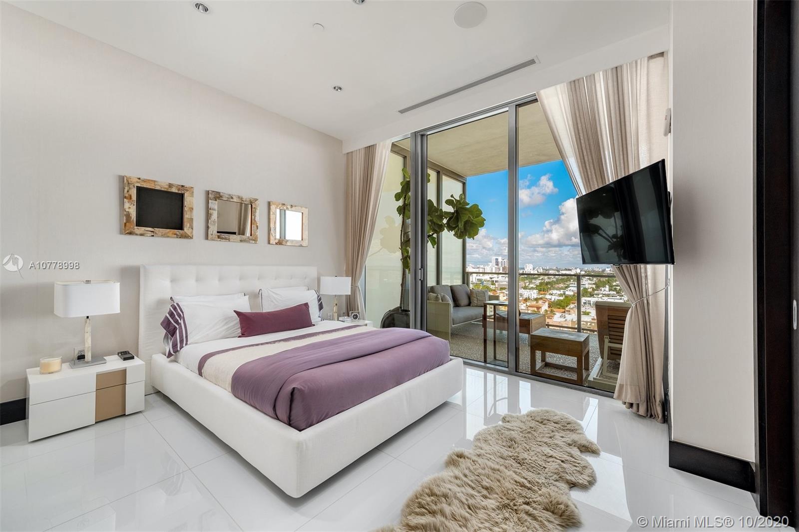 APOGEE CONDO - Residential