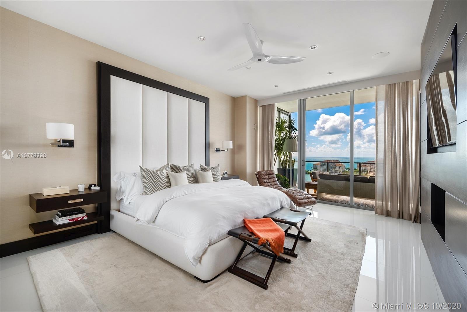 APOGEE CONDO - Residential