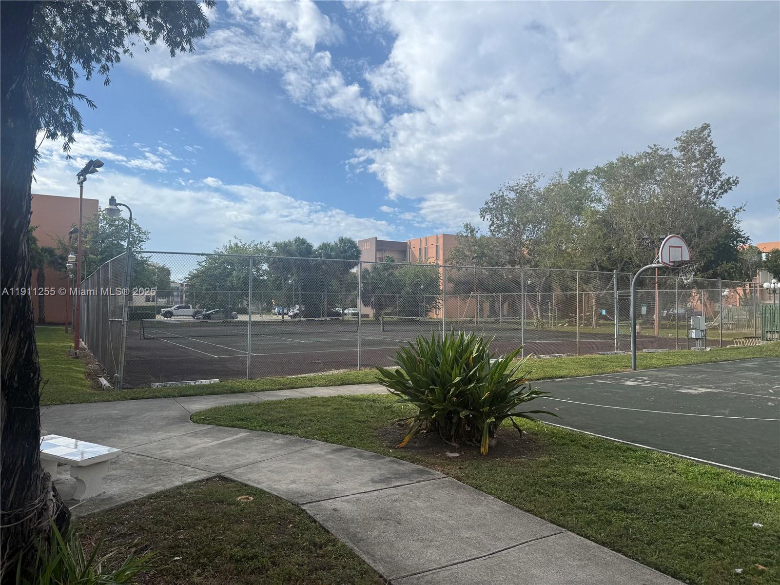 VERSIALLES GARDENS II CON - Residential