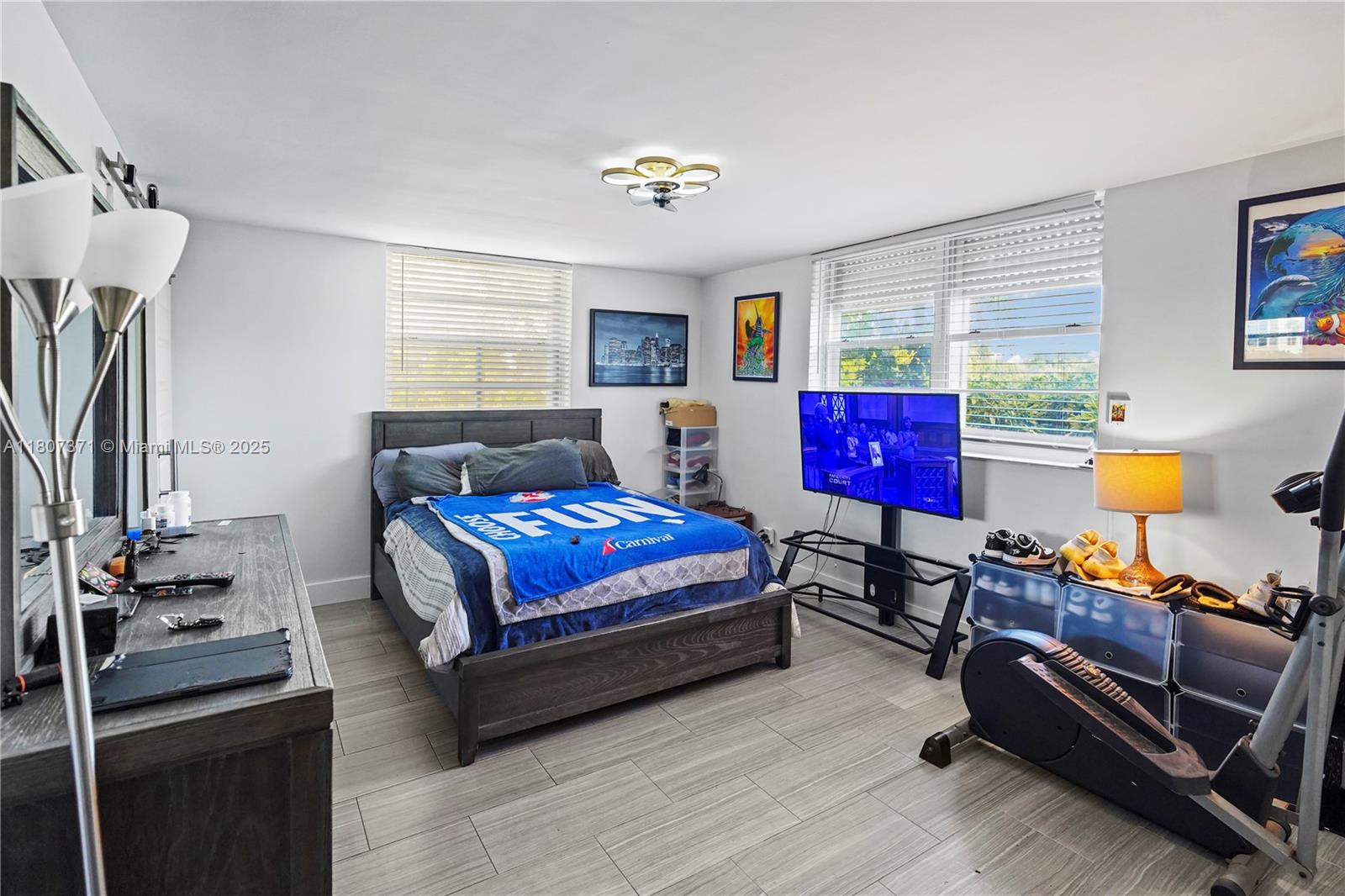 MEADOWBROOK LAKES VIEW CO - Residential